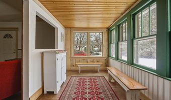 205 6th St, Beaver, WV 25813