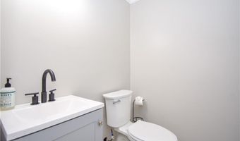 1458 CLUBVIEW Dr, Alexander City, AL 35010