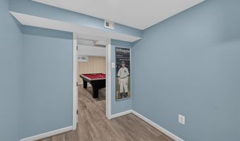 9908 DICKENS Ave, Bethesda, MD 20814