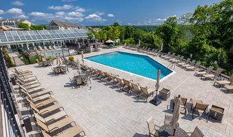 21 Brentwood Cir 21, Danbury, CT 06810