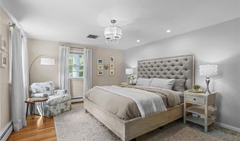 75 Walnut Dr, East Greenwich, RI 02818