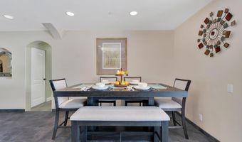 3181 Goldenspur Dr, Camarillo, CA 93010