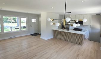 316 N Reuter Dr, Arlington Heights, IL 60005
