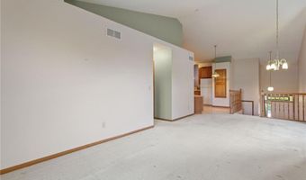 13136 Vintage St NW, Coon Rapids, MN 55448