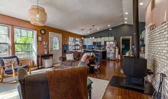 1912 S Orman Ln, Bloomfield, IN 47424