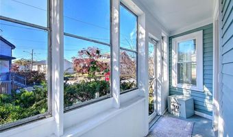 93 Narragansett Ave, East Providence, RI 02915