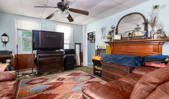 661 Washington St, Coventry, RI 02816