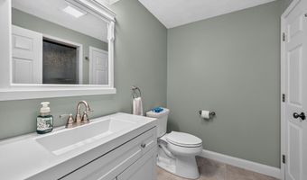 40 Adelman Rd, Billerica, MA 01821