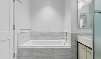 1 Dalton St 3108, Boston, MA 02199