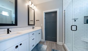 1604 N Shadow Rock Dr, Andover, KS 67002