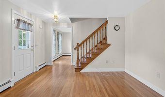 1 Gilman Rd, Hopkinton, RI 02832