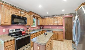 5856 139th St W, Apple Valley, MN 55124