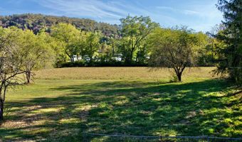 7886 State Highway 3, Alderson, WV 24910