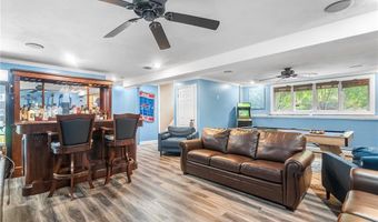18 Magnolia Ln, Coventry, RI 02816