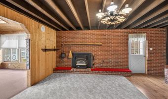 108 W 2ND St, Alburtis, PA 18011