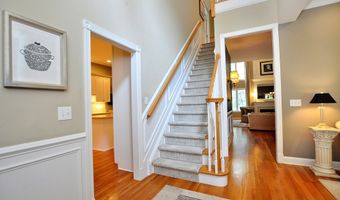 11 Templeton Ct 11, Avon, CT 06001