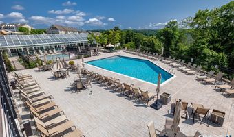5 Brentwood Cir, Danbury, CT 06810