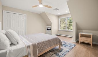 2 Boulder Rd, Bourne, MA 02532