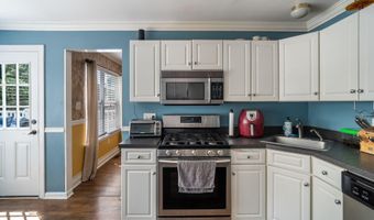 73 Timberline Rd, Bayville, NJ 08721