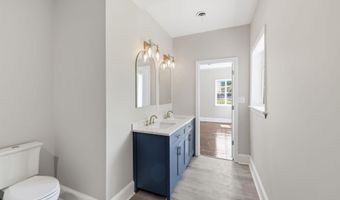 570 W Columbia Ave, Batesburg, SC 29006