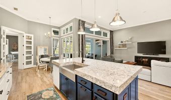6951 CRESTPOINT Dr, Apollo Beach, FL 33572
