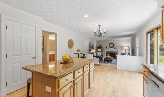 37 Concord Rd, Acton, MA 01720