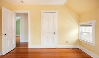 5 Cummings Rd, Newport, RI 02840