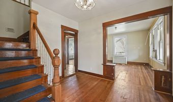 533 Wayne St, Bridgeport, CT 06606