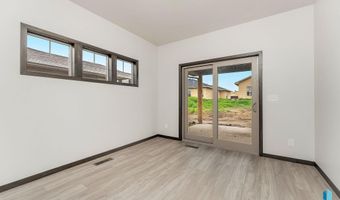 2408 E Brek St, Brandon, SD 57005