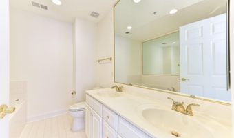 315 S HENRY St S, Alexandria, VA 22314