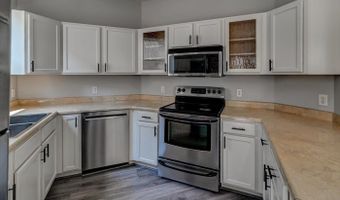 62 S Gardens Way, Fitchburg, WI 53711