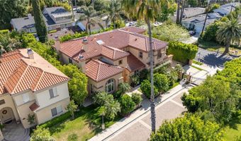 15850 Seville Ln, Encino, CA 91436