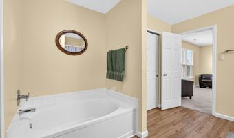 1811 Sonesta Ln, Indianapolis, IN 46217