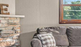 2512 N CHESTWOOD Ct, Appleton, WI 54911