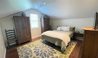 24 Anthony St, Newport, RI 02840