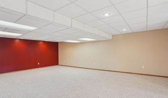 1046 8th St SE, Altoona, IA 50009