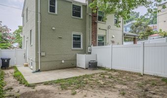 3617 FOUR MILE RUN Dr, Arlington, VA 22206