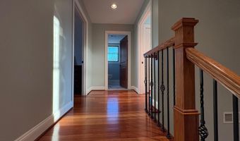 2445 S KENWOOD St, Arlington, VA 22206
