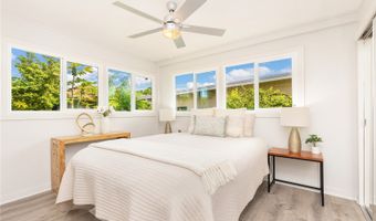 407 Keaniani St B, Kailua, HI 96734