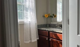 7 Hidden Meadows Dr, Charlestown, RI 02813