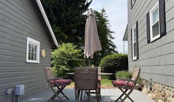10 Wharf Rd, Center Harbor, NH 03226