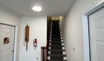 71 S Main St, Cambridge, VT 05444