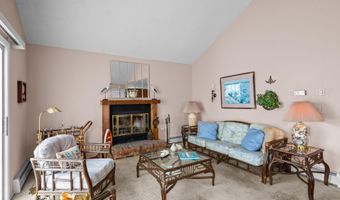 66 Wind Jammer Ct, Bayville, NJ 08721