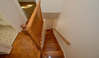 656 AZALEA Dr 4-656, Rockville, MD 20850