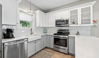 5 Ranger Ln, Arundel, ME 04046