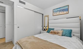 9821 E Bay Harbor Dr 402, Bay Harbor Islands, FL 33154