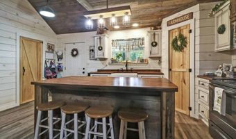 2230 Shirley Rd, Allardt, TN 38504
