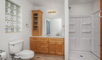 307 Dotson Dr, Ames, IA 50014