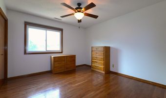 2003 Polk Dr, Ames, IA 50010