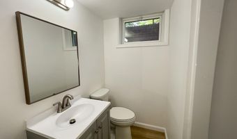 10001 WOODHILL Rd, Bethesda, MD 20817